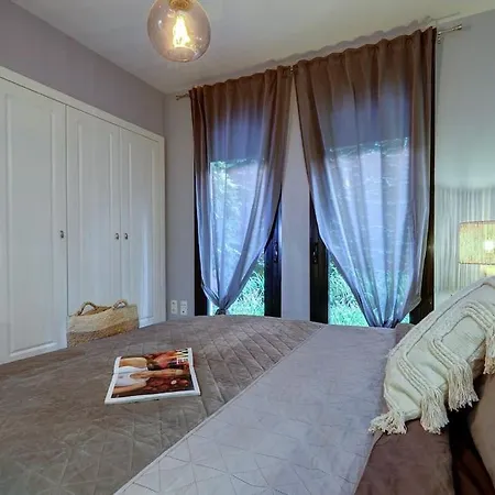 017 Superb Sea View 2 Bed Calahonda Apartment Sitio de Calahonda