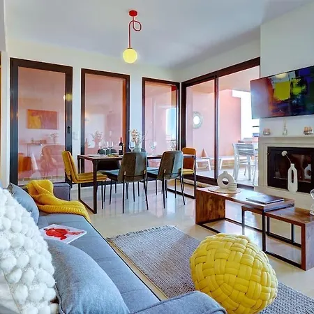 017 Superb Sea View 2 Bed Calahonda *