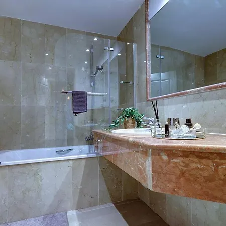 017 Superb Sea View 2 Bed Calahonda