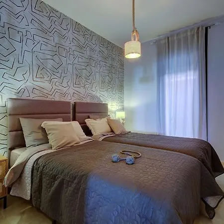 017 Superb Sea View 2 Bed Calahonda Apartment