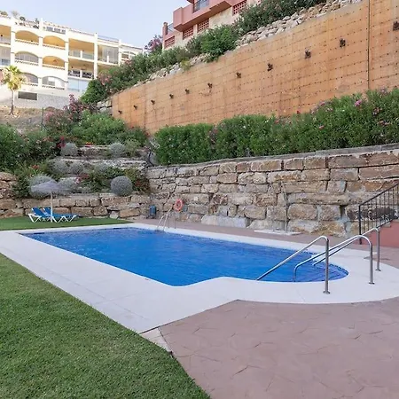 017 Superb Sea View 2 Bed Calahonda Lägenhet