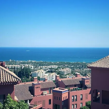 017 Superb Sea View 2 Bed Calahonda Apartment Sitio de Calahonda
